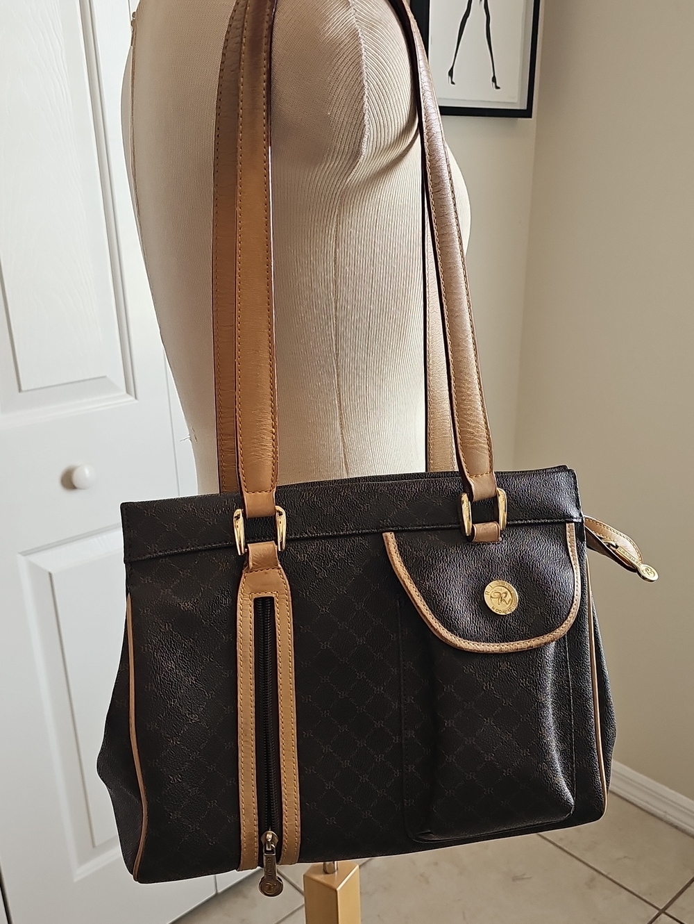 Rioni Signature Monogram Shoulder Bag Womens Size OS Brown Designer Tote Leather